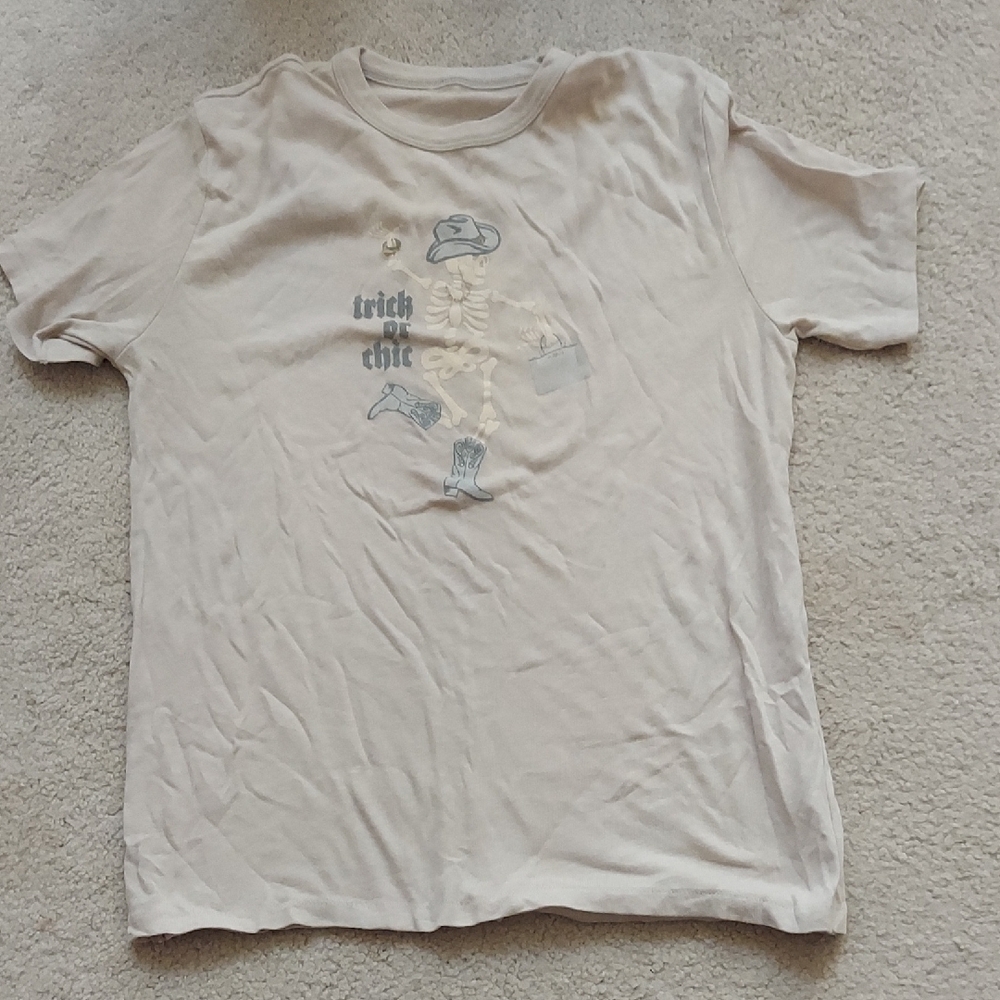 Womens Beige Graphic Tee with Trick Or Chic Skeleton Design